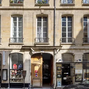 Du Jeu De Paume 4*, Parigi Francia